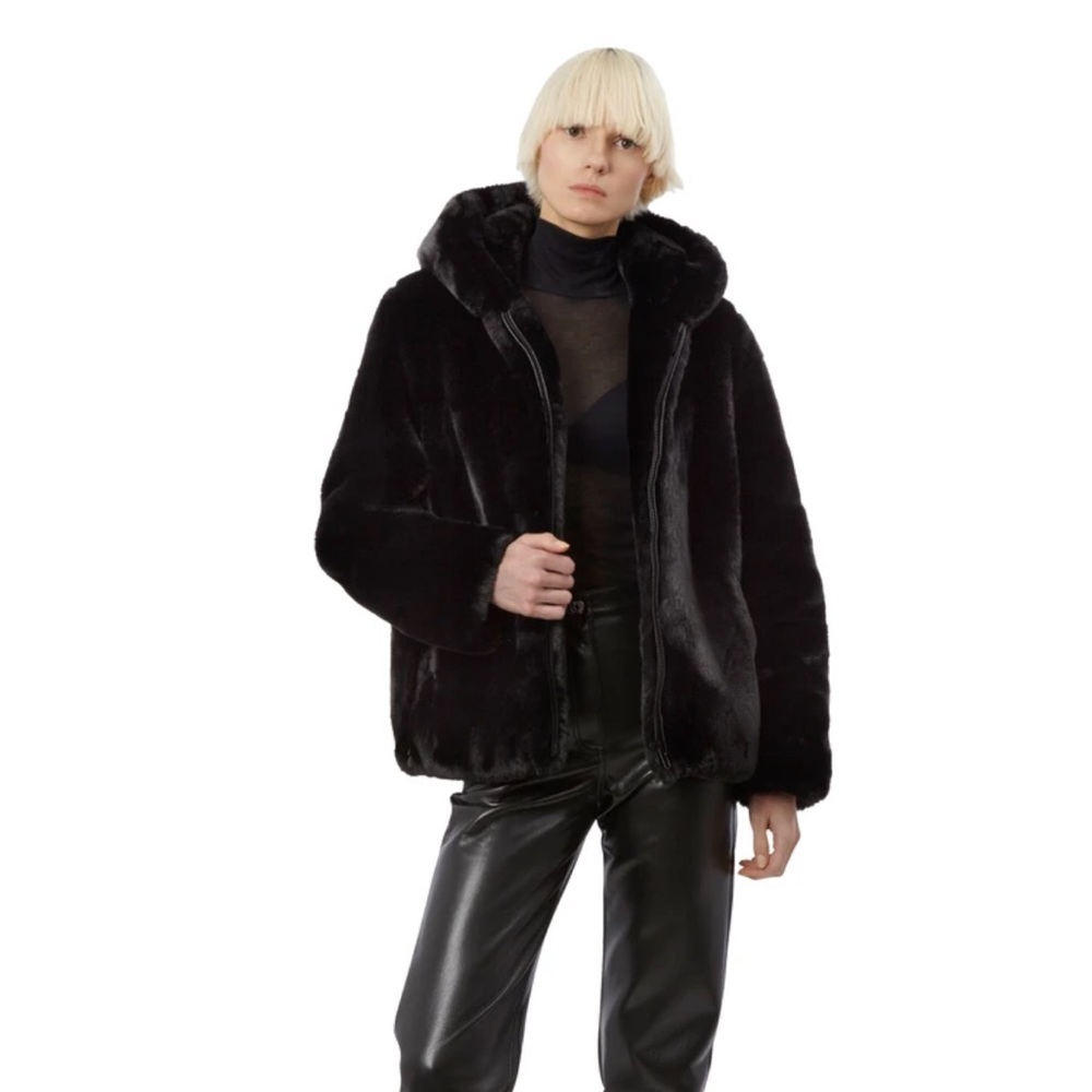 APPARIS Faux Fur Coat